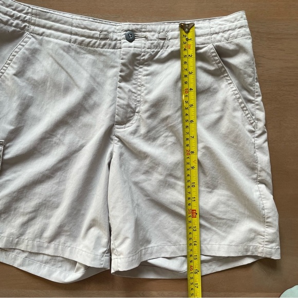 Patagonia Women's Light Tan Inter-Continental Shorts - Picture 7 of 8